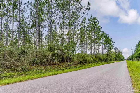 8300 Whiting Field Cir, Milton, FL 32570