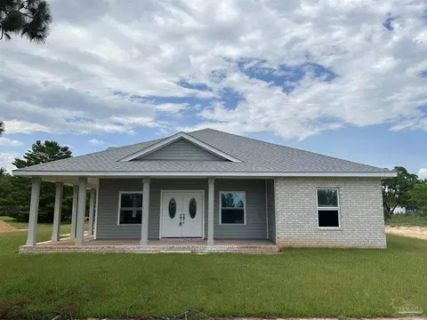 4608 Alberta Dr, Milton, FL 32583