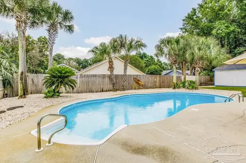 1514 Lighthouse Ct, Gulf Breeze, FL 32563
