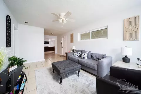 3917 N 9th Ave, Pensacola, FL 32503