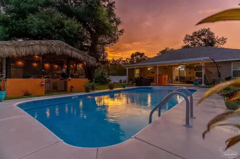 7503 Holmes St, Milton, FL 32583