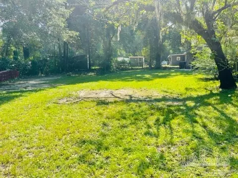 7512 St Joseph St, Milton, FL 32583 photo 8