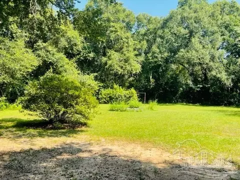 7512 St Joseph St, Milton, FL 32583 photo 6