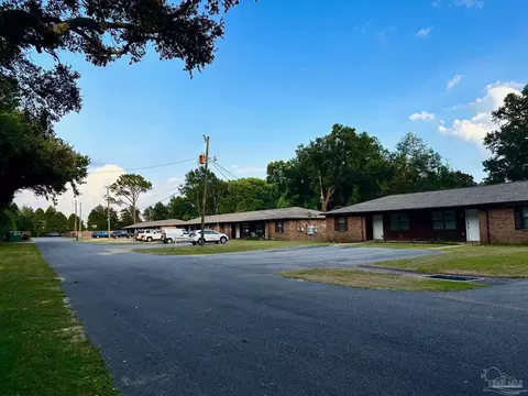 4197 Ravenwood Dr, Pace, FL 32571