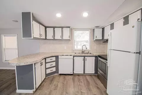 5225 Chestnut, Pace, FL 32571 photo 4