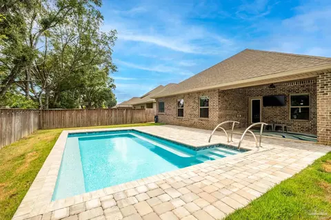 3626 Hawks Landing Cir, Pace, FL 32571
