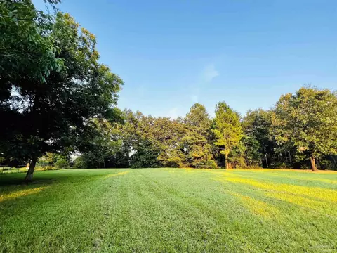 Loop Rd, Pace, FL 32571