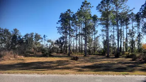1056 Oyster Bay Dr, Milton, FL 32583
