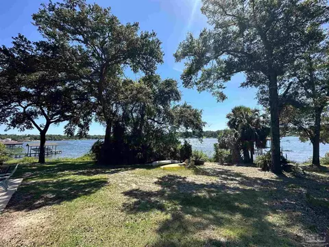1557 Bayou Blvd, Pensacola, FL 32503