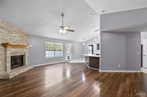 302 Seattle Slew Ct, Crestview, FL 32539 photo 9