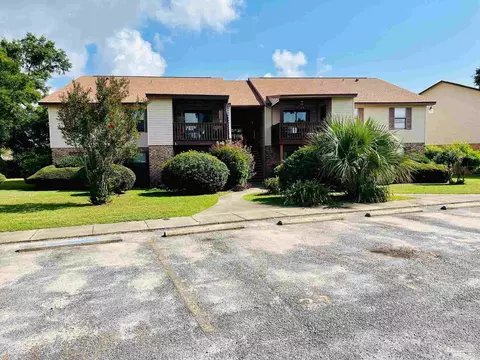 2300 W Michigan Ave #32, Pensacola, FL 32526