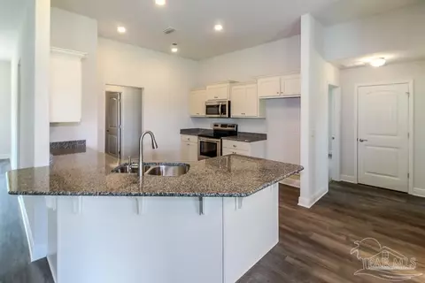 5698 Old Stone Blvd, Milton, FL 32570 photo 15