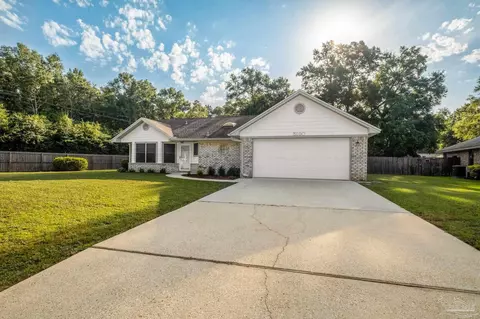 5160 Trenton Dr, Pace, FL 32571