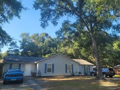 6220 Woodward Ln, Milton, FL 32570