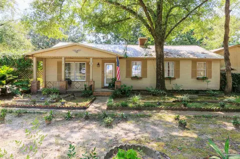 101 Overhill Rd, Mobile, AL 36608
