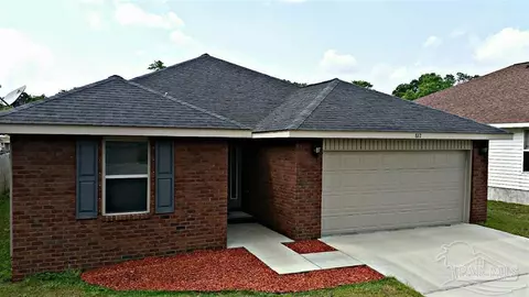 812 Bunting Ct, Cantonment, FL 32533