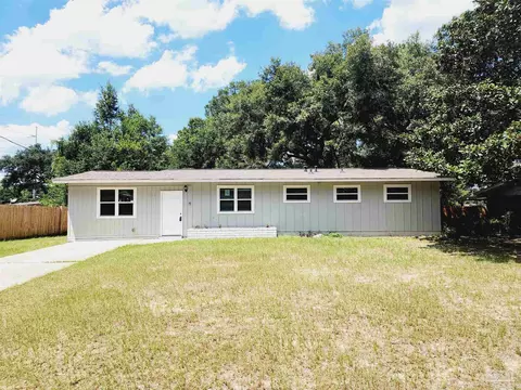 3228 Wellington Rd, Pensacola, FL 32504