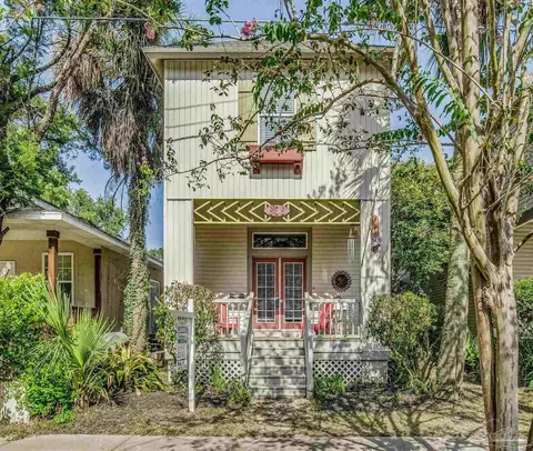808 N Guillemard St, Pensacola, FL 32501