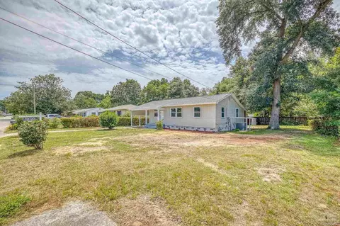 6885 Malvern St, Pensacola, FL 32506