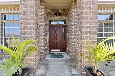5514 Mill House Cir, Pace, FL 32571 photo 2