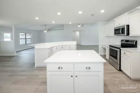Kitchen - 5704 Old Stone Blvd, Milton, FL 32570 photo 4 of 5