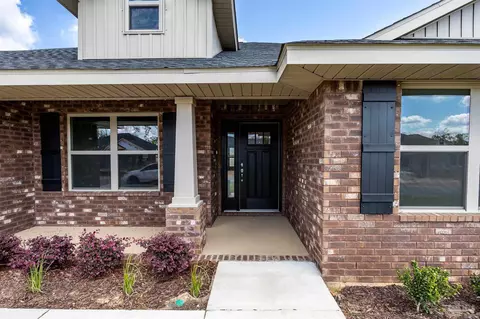 Exterior - 5704 Old Stone Blvd, Milton, FL 32570 photo 2 of 5