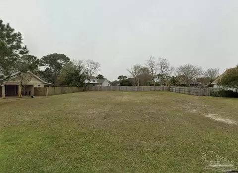 1309 Ceylon Dr, Gulf Breeze, FL 32563