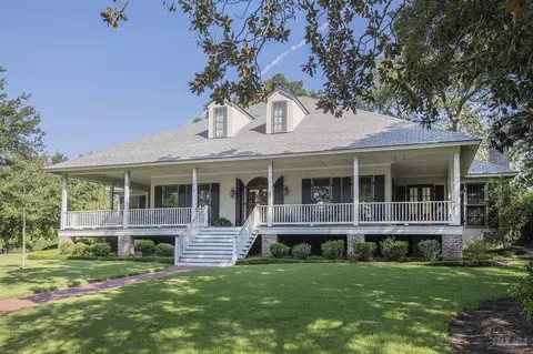 1910 Seville Dr, Pensacola, FL 32503