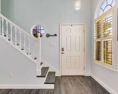 3509 Silvertree Ln, Pensacola, FL 32504