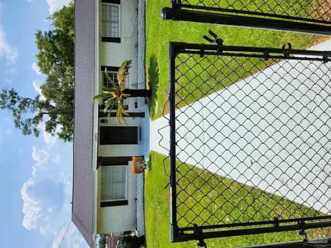 2193 Pauline St, Cantonment, FL 32533