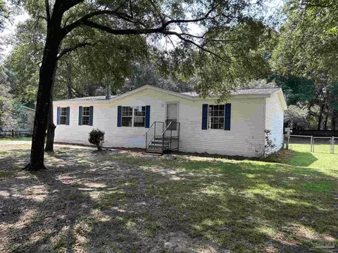 8935 Tara Cir, Milton, FL 32583 photo 2
