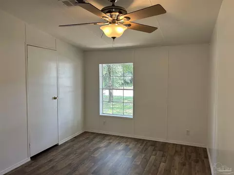 8935 Tara Cir, Milton, FL 32583 photo 12