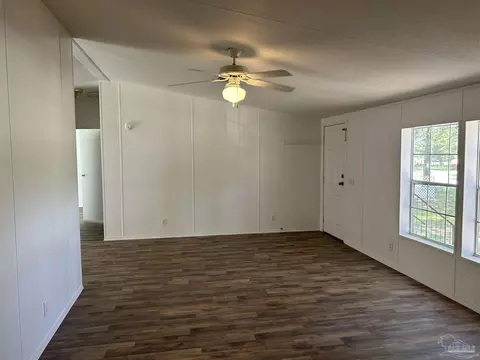 8935 Tara Cir, Milton, FL 32583 photo 5