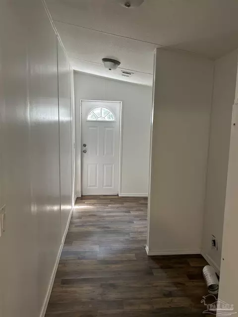 8935 Tara Cir, Milton, FL 32583 photo 9