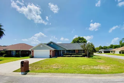 6121 Suntan Cir, Pensacola, FL 32526