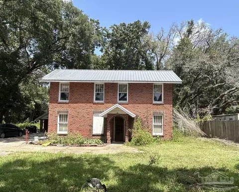 30 E Marshall Ln, Pensacola, FL 32505