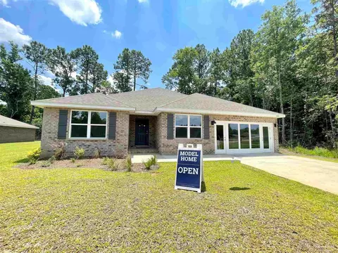 5907 Mills Lake Blvd, Pensacola, FL 32526
