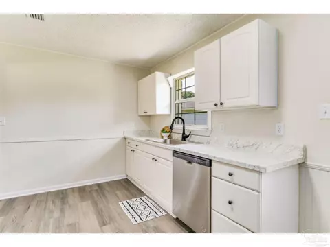 4551 Sunrise Dr, Pace, FL 32571 photo 6