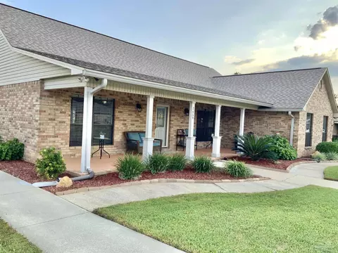 3659 Sawmill Cir, Pace, FL 32571 photo 1