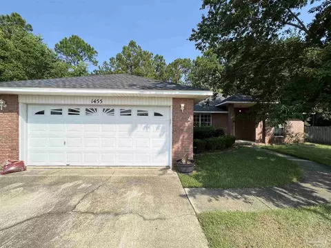 1455 Elkhart Cir, Pensacola, FL 32506