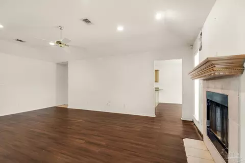 4886 Tealwood Dr, Pace, FL 32571 photo 7