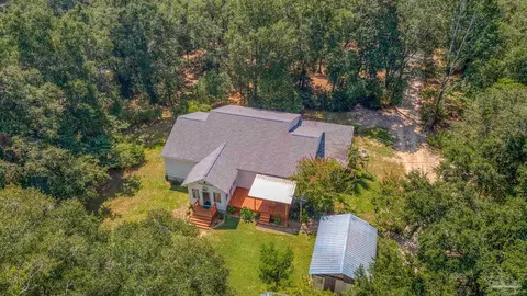 8148 Delta Dr, Milton, FL 32583