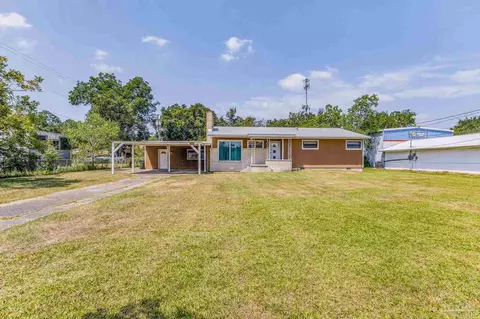 6847 Pine Forest Rd, Pensacola, FL 32526