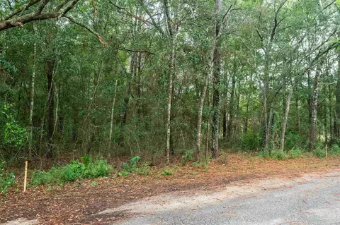 000 Daryl Dr #LOT B, Milton, FL 32583