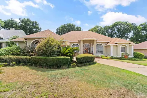 3041 Knotty Pine Dr, Pensacola, FL 32505