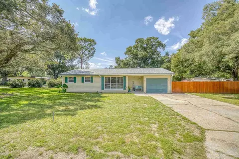 411 Rhoda St, Pensacola, FL 32503