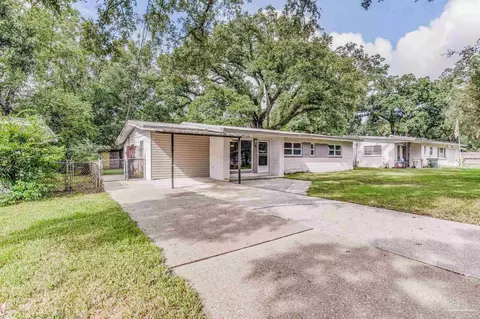 105 St Regis Dr, Pensacola, FL 32505