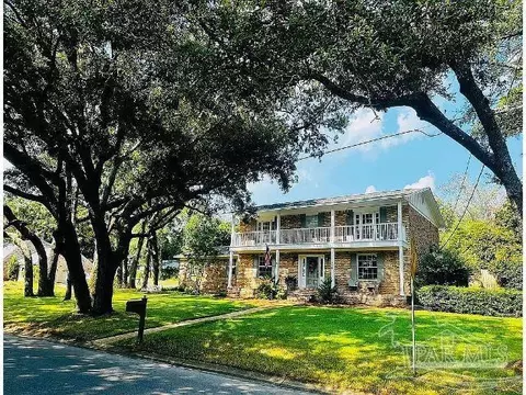590 Tanglewood Dr, Pensacola, FL 32503
