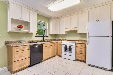 1416 Clio Dr, Pensacola, FL 32505