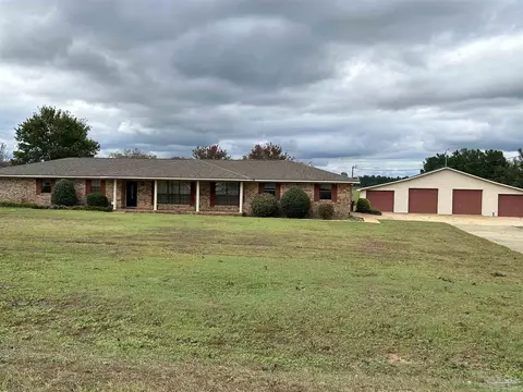 2374 Harvest Rd, Jay, FL 32565
